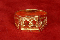 Two Flowers 22kt Gold Baby Ring